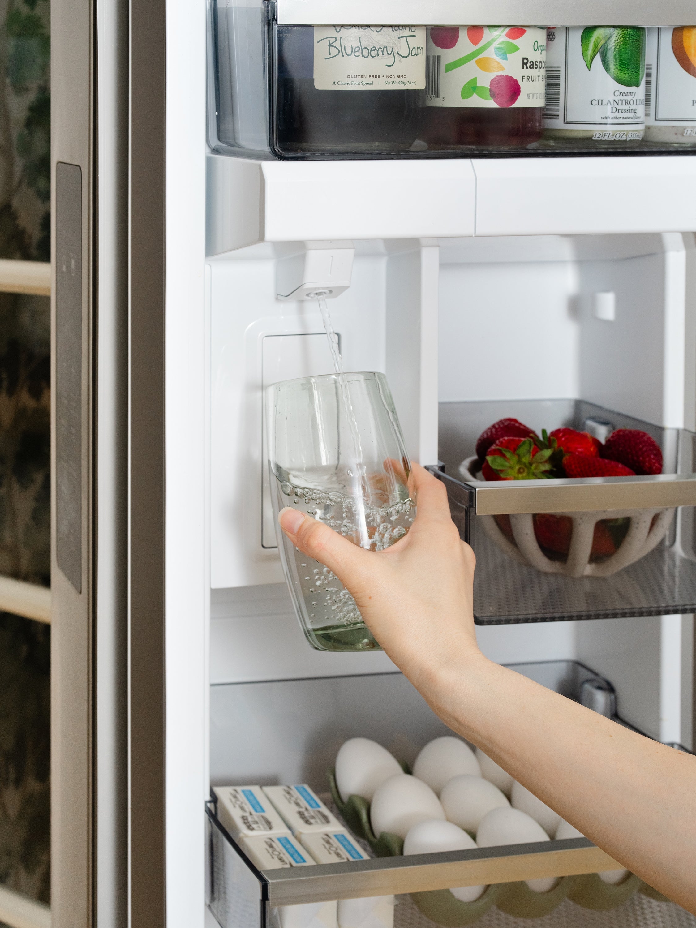 Professional Counter-Depth 23.3-Cu Ft 3 -Door 36-In Wide French Door Refrigerator with Ice Maker ( Smudge-Proof Stainless Steel ) ENERGY STAR Certified